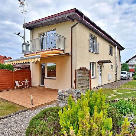 Domek Letniskowy-Caloroczny Michal Grzybowo  Ngoại thất bức ảnh